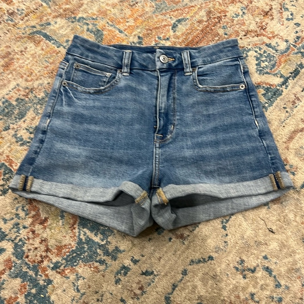 American Eagle curvy hi rise shortie shorts size 2